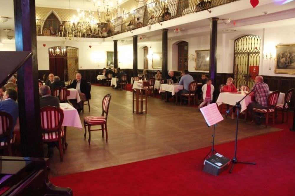Zamek Gostynin Aparthotel Bagian luar foto