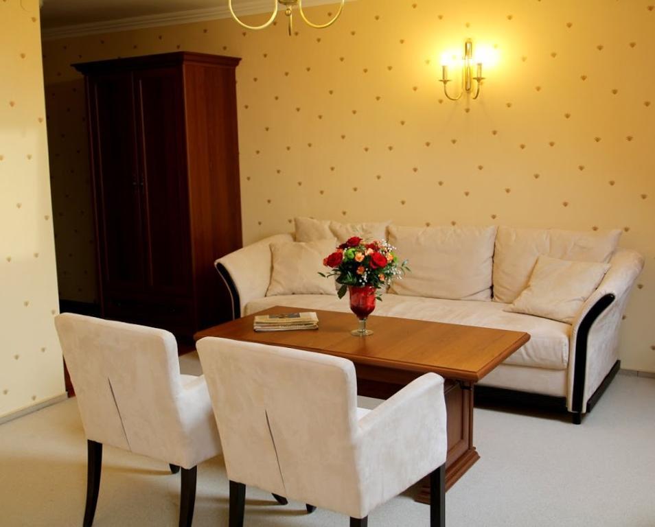 Zamek Gostynin Aparthotel Bagian luar foto